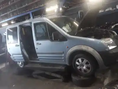 Здавання транспортного засобу FORD TOURNEO CONNECT (TC7) Kombi B. corta (2006->) року 2001 потужний 