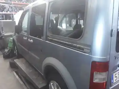Здавання транспортного засобу ford tourneo connect (tc7) kombi b. corta (2006->) року 2001 потужний 
