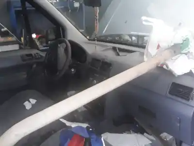 Здавання транспортного засобу ford tourneo connect (tc7) kombi b. corta (2006->) року 2001 потужний 