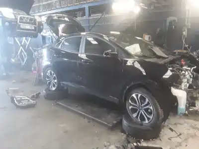 Sloopvoertuig ford puma st-line x 120 cv / 88 kw van het jaar 2001 aangedreven ztje