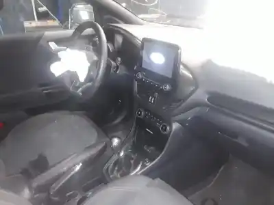 Sloopvoertuig ford puma st-line x 120 cv / 88 kw van het jaar 2001 aangedreven ztje