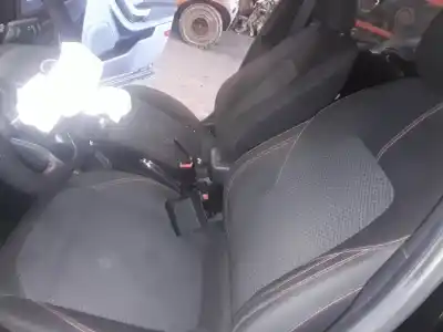 Sloopvoertuig ford puma st-line x 120 cv / 88 kw van het jaar 2001 aangedreven ztje