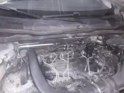 Veículo de Sucata volvo v40 summum 254 cv / 187 kw do ano 2001 alimentado 