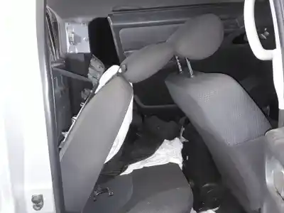 Scrapping Vehicle nissan navara pick-up (d40m) king cab se 4x4 of the year 2001 powered yd25ddti