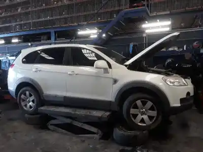 Veículo de Sucata chevrolet captiva 2.0 vcdi lt [2.0 ltr. - 110 kw diesel cat] do ano 2001 alimentado 