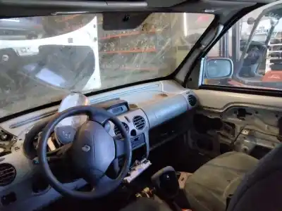 Здавання транспортного засобу renault kangoo (f/kc0) rxe (kcoc/u) 54 cv / 40 kw року 2001 потужний  Здавання транспортного засобу renault kangoo (f/kc0) rxe (kcoc/u) 54 cv / 40 kw року 2001 потужний