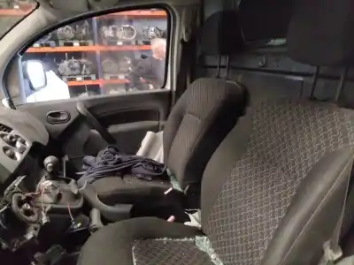 Здавання транспортного засобу renault                                            kangoo                                                                                                                                                                                                                                                     z.e. maxi 2-sitzer року 2001 потужний 