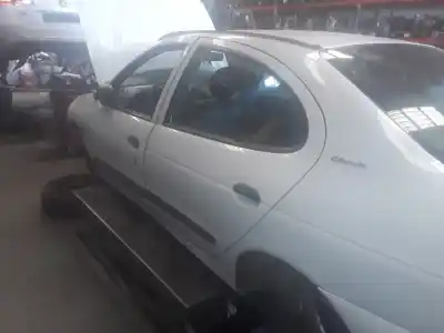 Scrapping Vehicle RENAULT MEGANE I SCENIC (JA0) 1.6 16V Kaleido 107 CV / 79 KW of the year 2001 powered 
