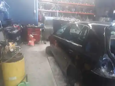 Sloopvoertuig VOLKSWAGEN GOLF V BERLINA (1K1) iGolf van het jaar 2001 aangedreven 