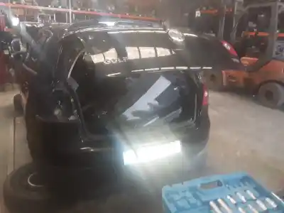 Sloopvoertuig volkswagen golf v berlina (1k1) igolf van het jaar 2001 aangedreven 