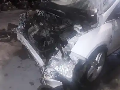 Veículo de Sucata ford focus lim. (cb8) trend do ano 2001 alimentado 