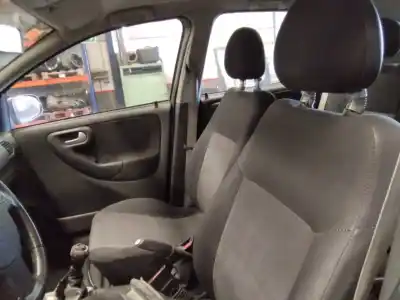 Veículo de Sucata opel corsa c essentia do ano 2001 alimentado z13dt