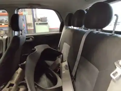 Veículo de Sucata opel corsa c essentia do ano 2001 alimentado z13dt