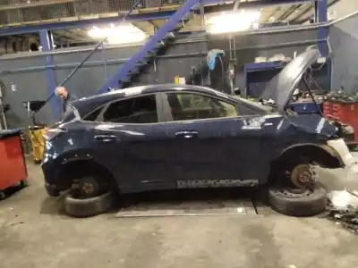 Veículo de Sucata ford puma hybrid titanium design 125 cv / 92 kw do ano 2001 alimentado 