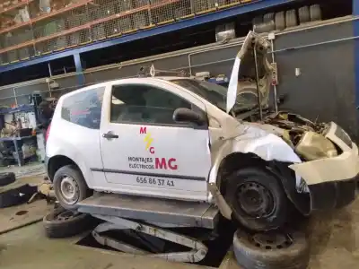 Vehicul casat citroen c2 empresa al anului 2001 alimentat 8hz