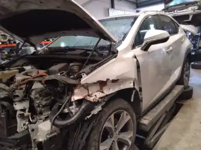 Здавання транспортного засобу lexus nx (_z1_) 300h (ayz10_) року 2001 потужний 2ar