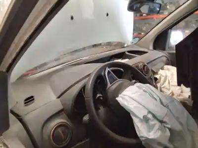 Sloopvoertuig dacia dokker express ambiance van het jaar 2001 aangedreven k9ke626