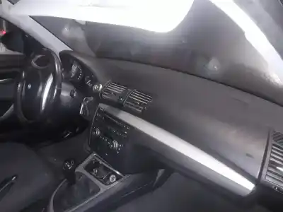 Veículo de Sucata bmw serie 1 berlina (e81/e87) 118d do ano 2001 alimentado d20a