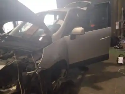 Veicolo di demolizione renault scenic iii expression dell'anno 2001 alimentato k9k846