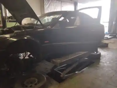 Veicolo di demolizione bmw serie 3 berlina (e46) 318i dell'anno 2001 alimentato 