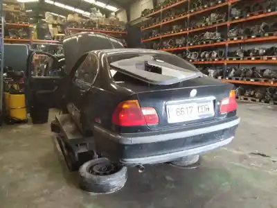 Veicolo di demolizione bmw serie 3 berlina (e46) 318i dell'anno 2001 alimentato 