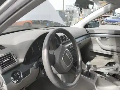 Veículo de Sucata audi a4 berlina (8e) 2.0 tdi 16v (103kw) do ano 2001 alimentado blb