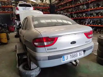 Scrapping Vehicle RENAULT MEGANE I SCENIC (JA0) 1.6 16V Kaleido 107 CV / 79 KW of the year 2001 powered 