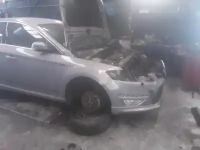 Veículo de Sucata ford mondeo berlina (ca2) trend 163 cv / 120 kw do ano 2001 alimentado txba