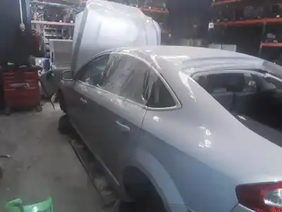 Veículo de Sucata ford mondeo berlina (ca2) trend 163 cv / 120 kw do ano 2001 alimentado txba