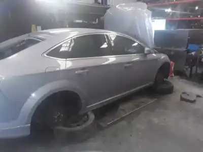 Veículo de Sucata ford mondeo berlina (ca2) trend 163 cv / 120 kw do ano 2001 alimentado txba