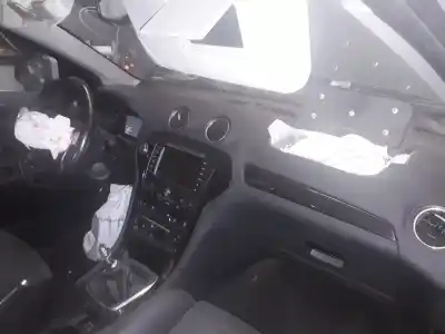 Veículo de Sucata ford mondeo berlina (ca2) trend 163 cv / 120 kw do ano 2001 alimentado txba