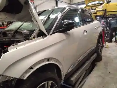 Veicolo di demolizione peugeot 3008 active dell'anno 2001 alimentato yh01
