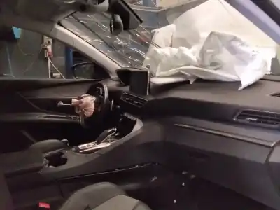 Veicolo di demolizione peugeot 3008 active dell'anno 2001 alimentato yh01