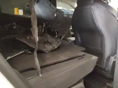 Veicolo di demolizione peugeot 3008 active dell'anno 2001 alimentato yh01