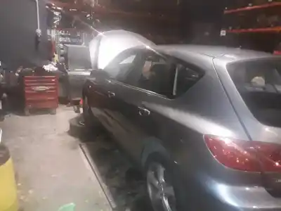 Veículo de Sucata mazda 3 berlina (bk) 1.6 vvt active do ano 2001 alimentado 