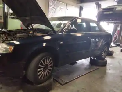 Veículo de Sucata audi a4 berlina (8e) 2.0 tdi 16v (103kw) do ano 2001 alimentado 