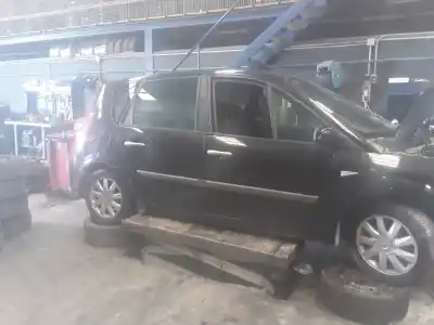 Veicolo di demolizione renault scenic ii exception dell'anno 2001 alimentato 