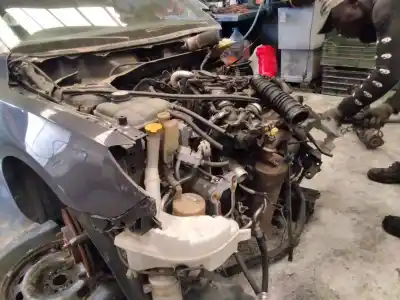 Veículo de Sucata mazda 3 berlina (bk) 1.6 cd diesel cat do ano 2001 alimentado y601