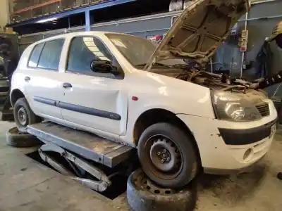 Здавання транспортного засобу renault clio ii fase ii (b/cb0) dynamique року 2001 потужний 