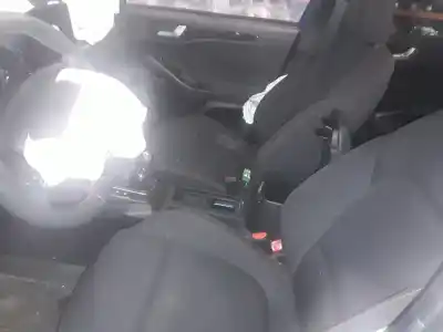 Veículo de Sucata ford focus lim. st-line do ano 2001 alimentado b7dc