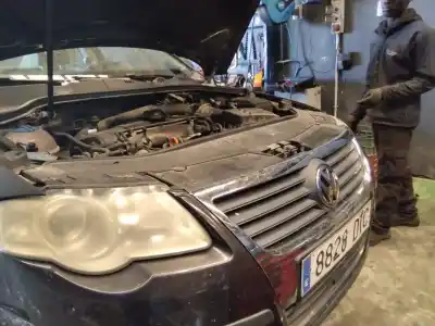 Veículo de Sucata volkswagen passat b6 (3c2) 2.0 tdi 16v do ano 2001 alimentado 0