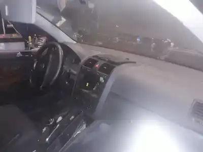 Sloopvoertuig volkswagen golf v berlina (1k1) igolf van het jaar 2001 aangedreven bkc