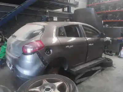 Veicolo di demolizione fiat bravo (198) 1.9 16v dynamic multijet dell'anno 2001 alimentato 310a1027