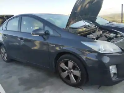 Veicolo di demolizione toyota prius (nhw30) plug-in hybrid advance dell'anno 2001 alimentato 2zrfxe