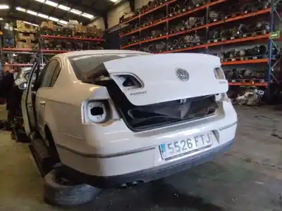 Sloopvoertuig volkswagen passat b6 (3c2) 2.0 tdi 16v van het jaar 2001 aangedreven bkp