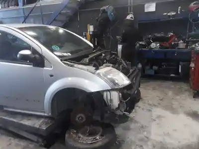 Veículo de Sucata citroen c2 vtr do ano 2001 alimentado 