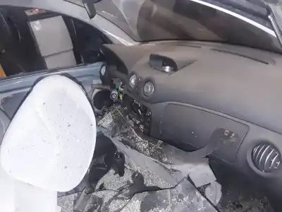 Scrapping Vehicle citroen c3 pluriel 1.4 of the year 2001 powered 