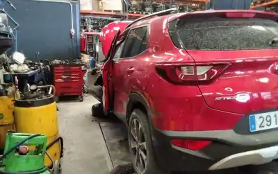 Veículo de Sucata kia stonic (ybcuv) black edition do ano 2001 alimentado 