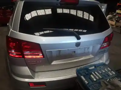 Veículo de Sucata dodge journey se do ano 2001 alimentado 