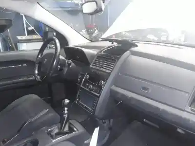 Veículo de Sucata dodge journey se do ano 2001 alimentado 